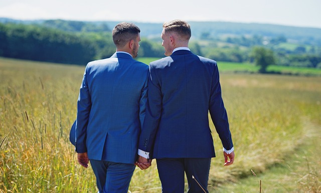 Gay love - Explore the world of same-sex couples!